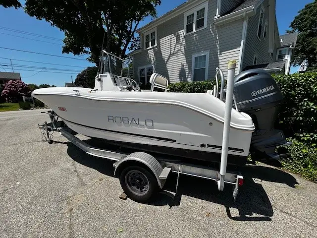 2017 Robalo R180 CC